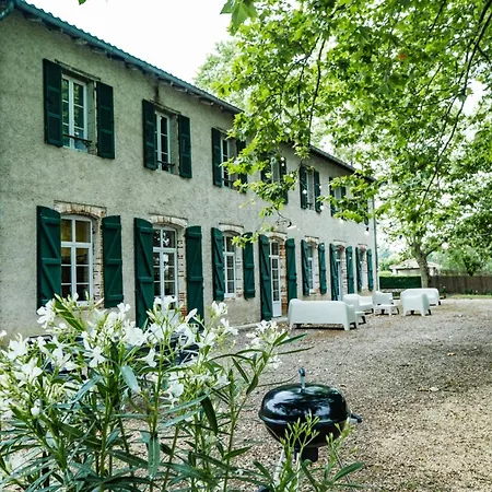 Du Chemin Des Dames בית הארחה מונטובן